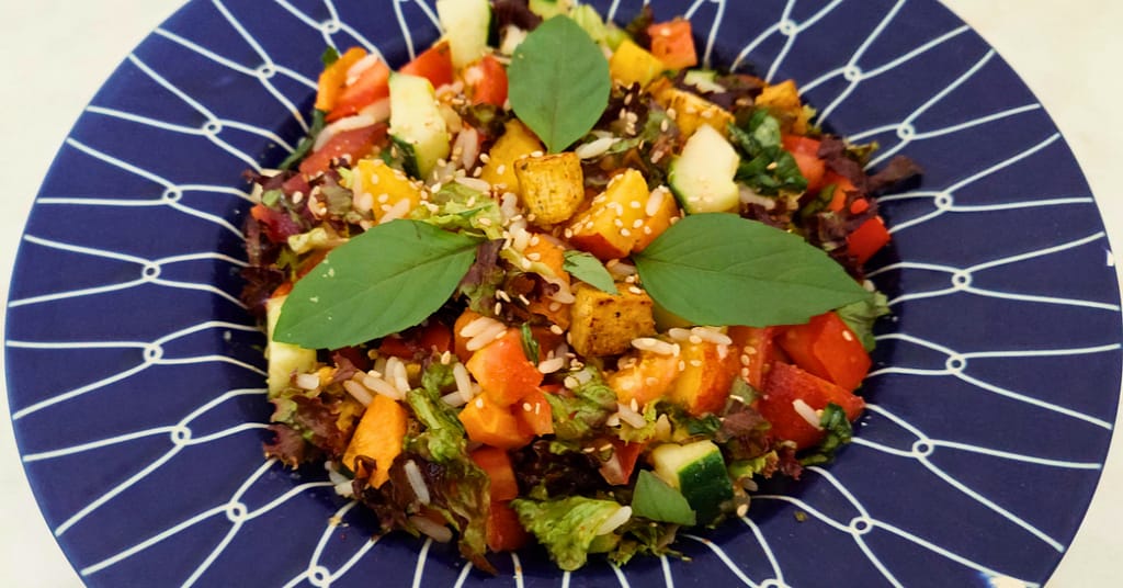 Salada de Tofu com Manjericão Refeições do dia Salada de Tofu com Manjericão