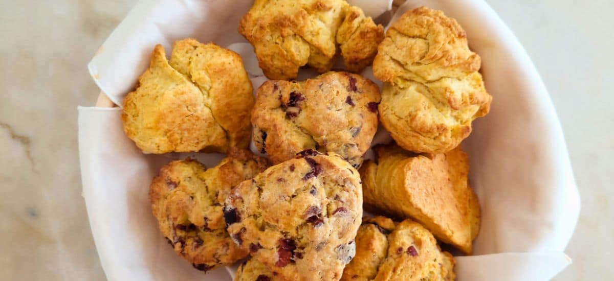 Scones de Limão e Scones de Arandos e Laranja