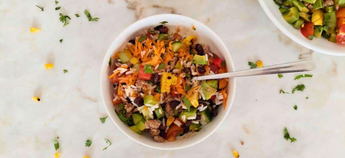 Salada de Carne Picada e Feijão-Preto: Receita Fácil e Saudável