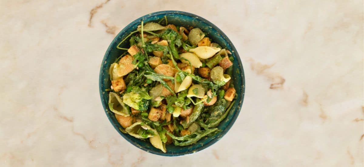 Salada de Tofu com Maionese de Abacate