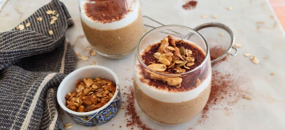 Overnight Oats de Café Proteicas | Saudáveis e Práticas