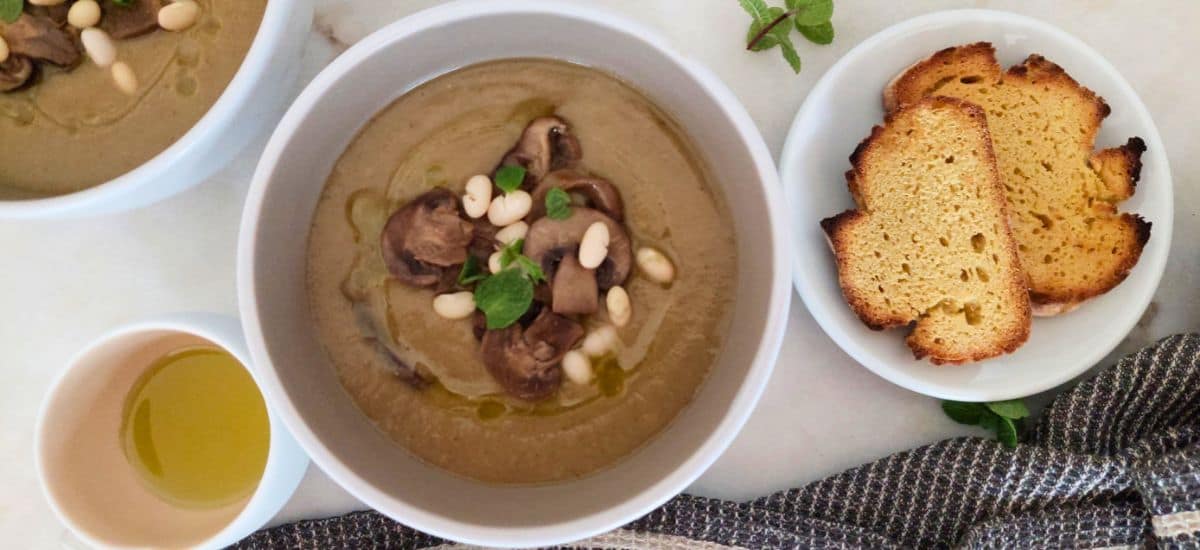 Sopa caseira de cogumelos em 30 minutos