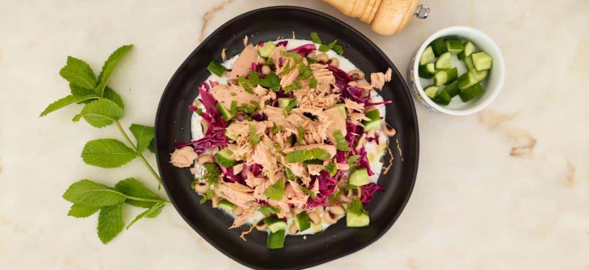Salada de feijão frade com atum