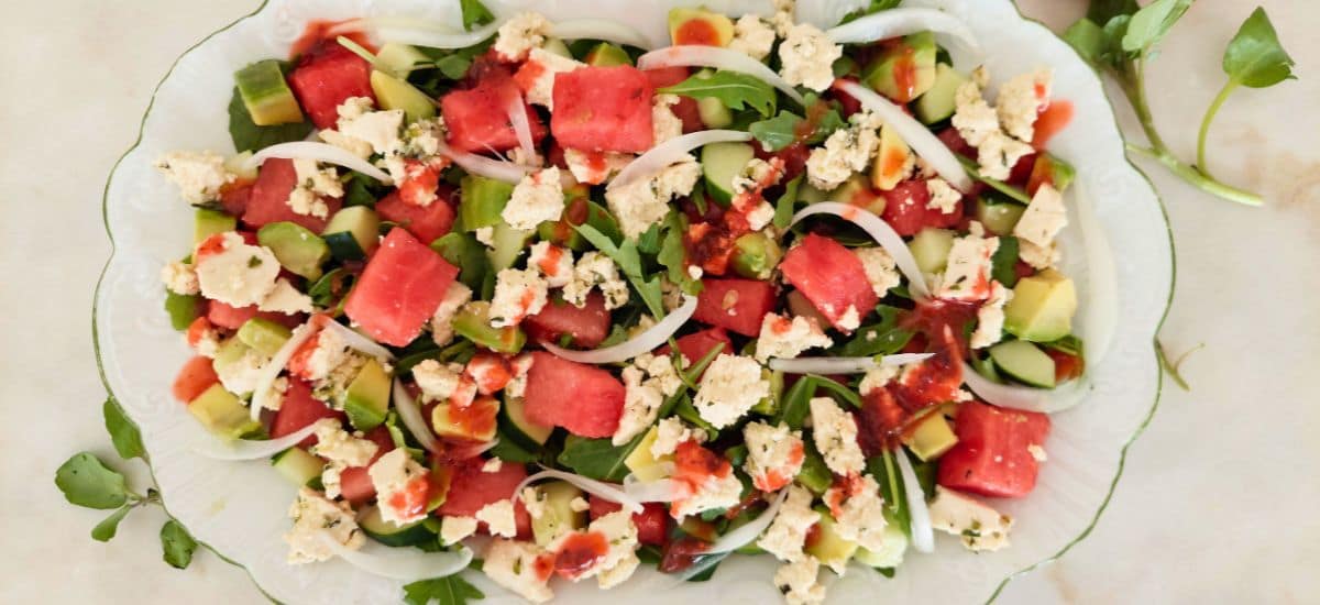 Salada de Melancia com Tofu Marinado | Receita Fácil para o Verão