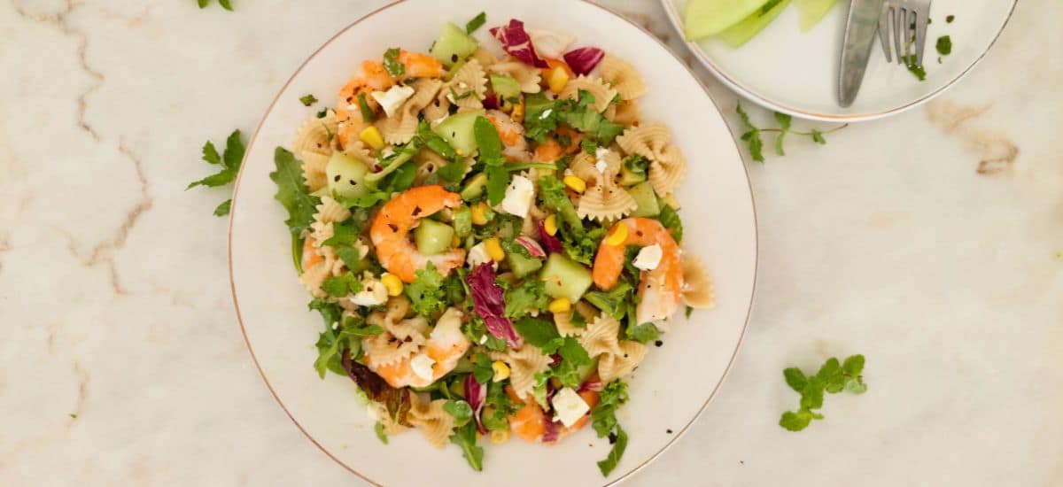 Salada de Massa com Camarão, Abacate e Meloa — Fresca e Saudável