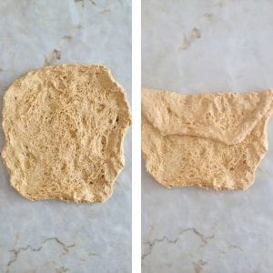 dar forma á massa do pão de abóbora: primeira dobra