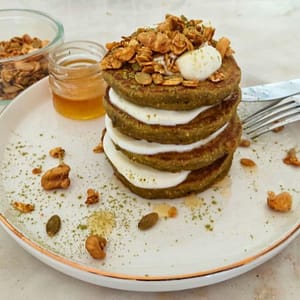 Receita fácil de Panquecas de Aveia e Matcha Sem açúcar