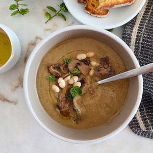 Sopa caseira de cogumelos em 30 minutos Receita Simples
