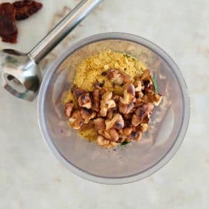 juntar todos os ingredientes no processador para o molho rosso