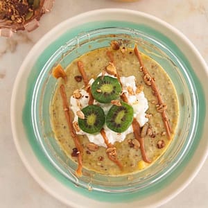 Papas de Aveia Proteicas com Laranja e courgette e com topping– Pequeno-Almoço Saudável