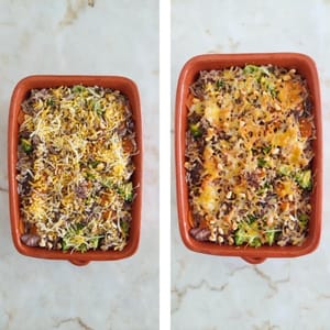 Arroz de aves com brócolos e pinhões com queijo no tabuleiro de barro