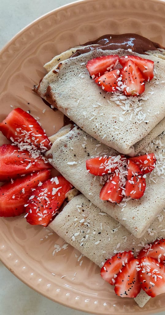 Pequeno-almoço Crepes de claras com recheio de chocolate