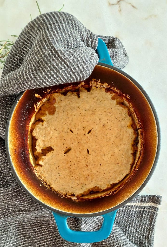Tacho com vitela estufada no forno com crosta de massa