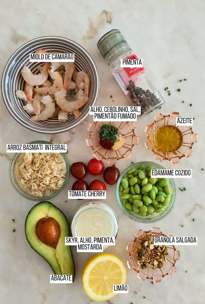 Ingredientes para salada para almoço ou jantar fácil e rápido em 10 minutos