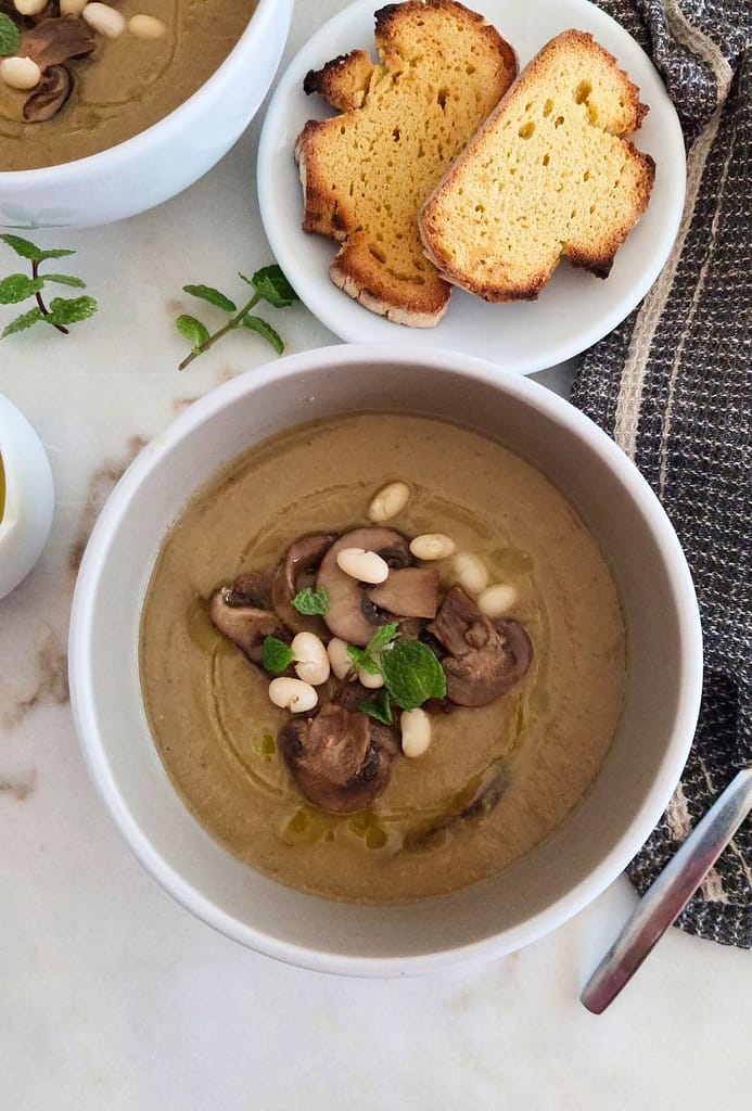 Receita fácil de Sopa caseira de cogumelos em 30 minutos
