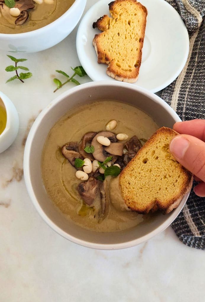 Receita fácil e rápida Sopa caseira de cogumelos em 30 minutos