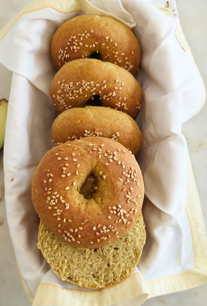 Receita de Bagels de abacate fáceis e rápidos Sem amassar