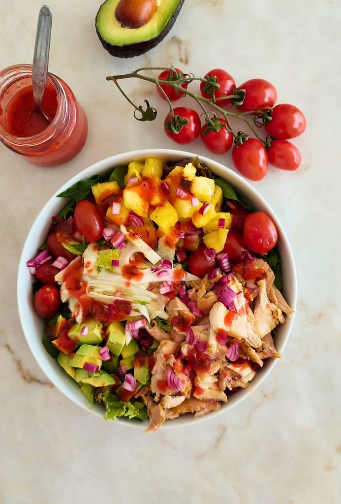 Salada rápida com sobras de frango assado Receita saudável