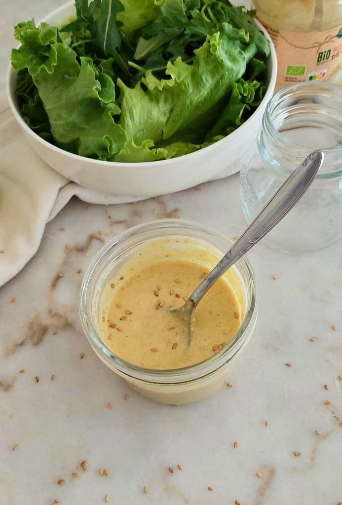 Molho caseiro de iogurte com tahini e caril Receita Fácil e Saudável