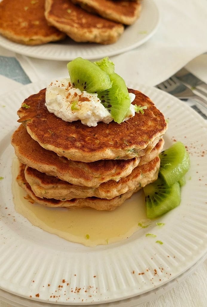 Panquecas fofas de courgette mel e limão pequenos-almoços fáceis