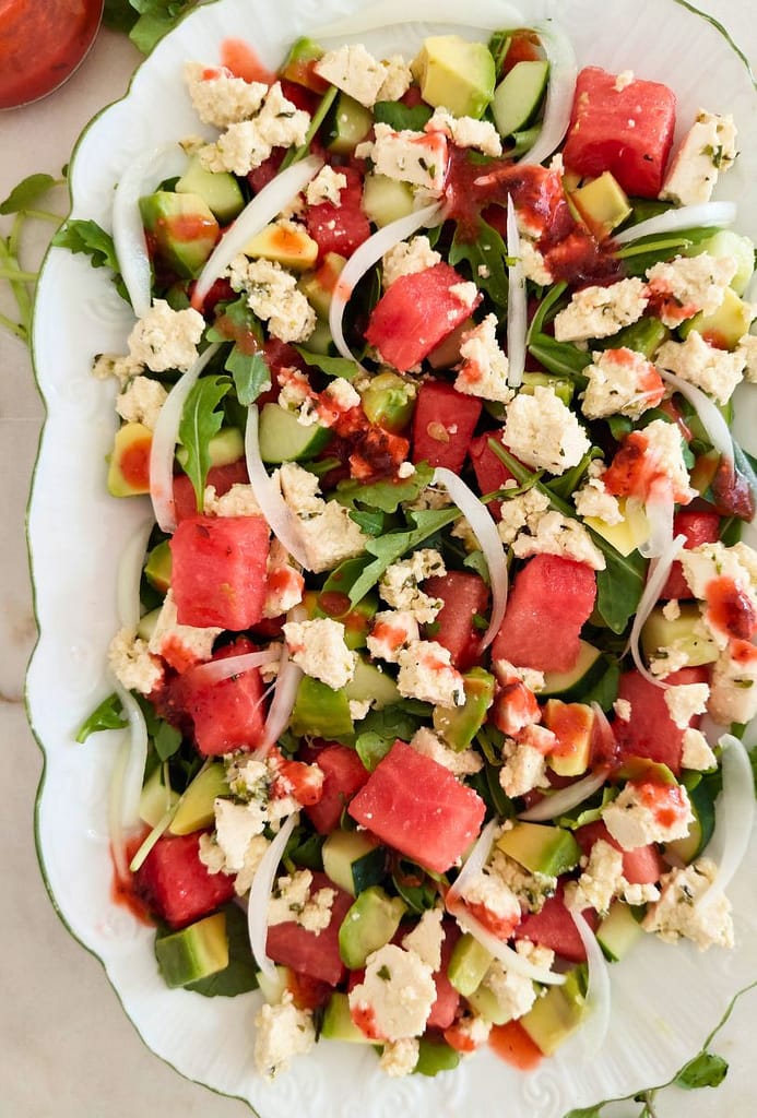 Receita Fácil e saudável para o Verão Salada de Melancia com Tofu Marinado