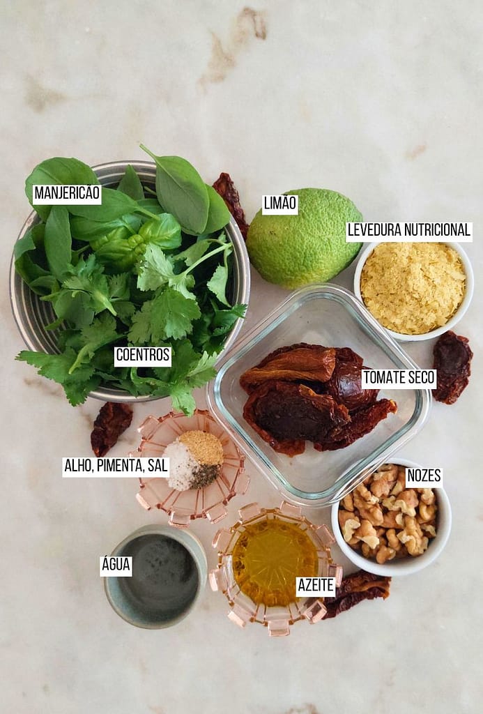 Ingredientes dispostos que precisas para fazer homemade dressing