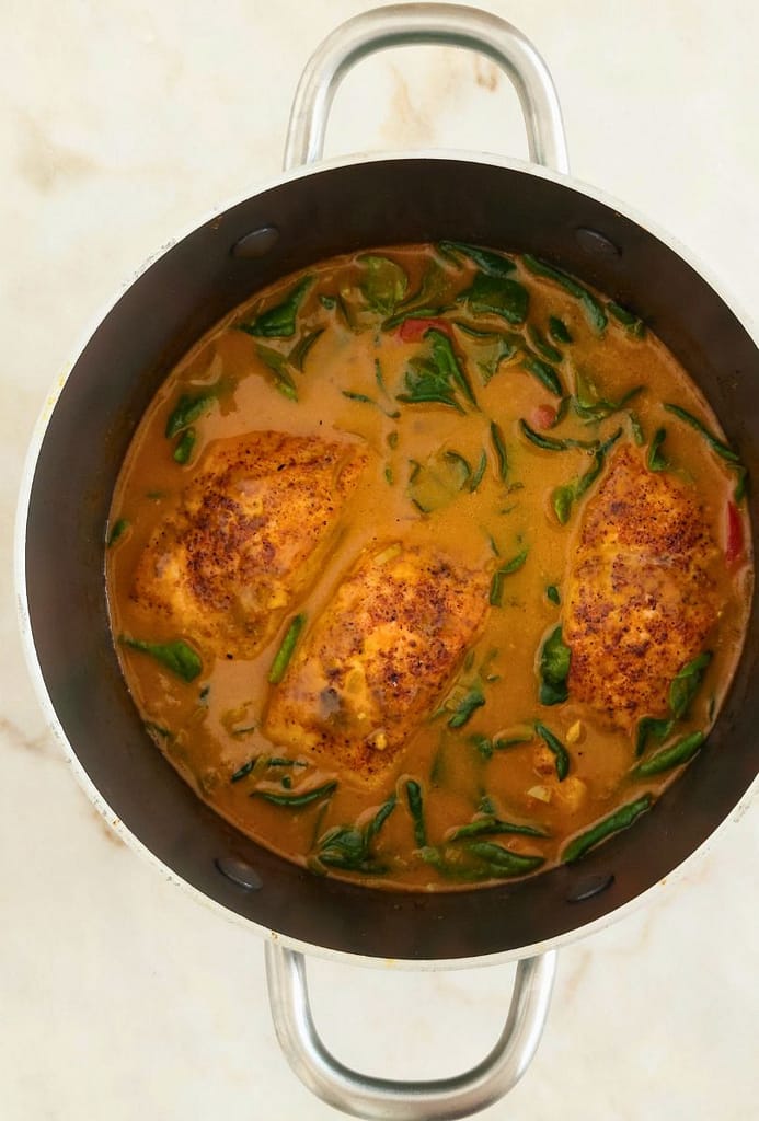 Receita caseira Caril de Salmão e Legumes em Molho de Coco – Receita Fácil em 30 Minutos