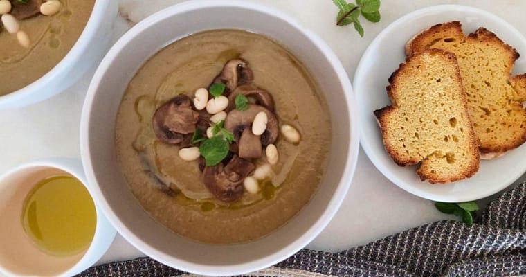 Sopa caseira de cogumelos em 30 minutos